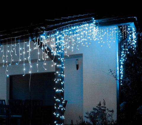 Kalėdinė girlianda - varvekliai (12m, ŠALTAI BALTOS spalvos) 300 LED